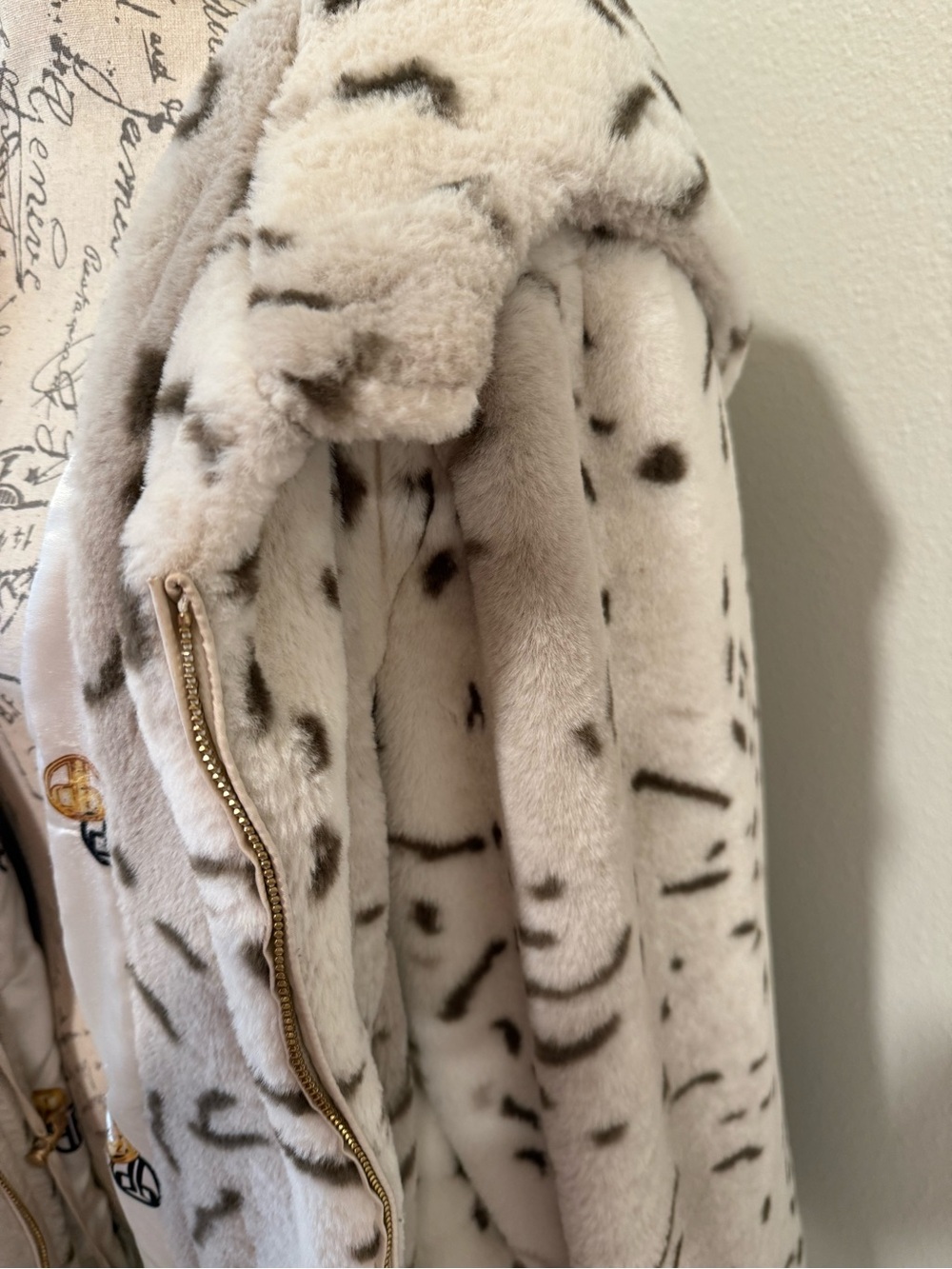 dennis basso Cream Faux Fur Hooded Coat with Dark Speckle Pattern - Picture 4 of 12